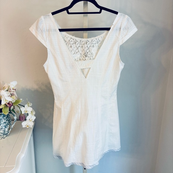 Free People White Cotton Lace Accent Mini Dress V Neck In Back, Size 6 - Picture 5 of 8
